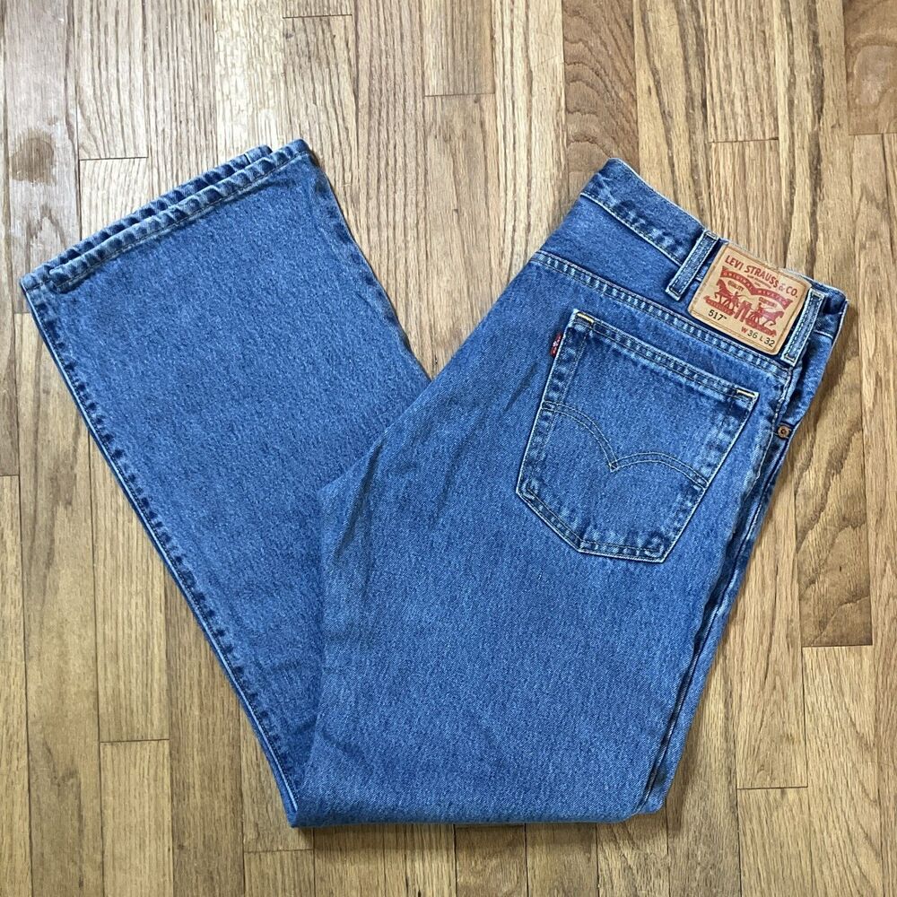 Levi's 517 36x32 Men's Bootcut Blue Denim Jeans Mid Rise 5-Pocket Zip Button